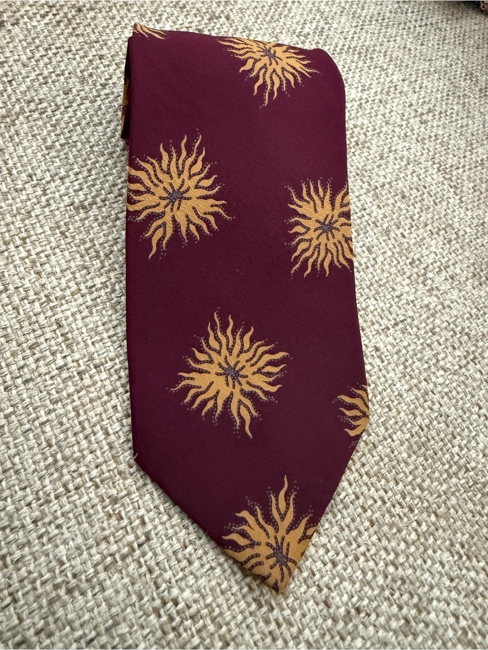 Giorgio Armani Cravatte Burgundy Gold Sunburst Silk Tie | Vintage Made Italy